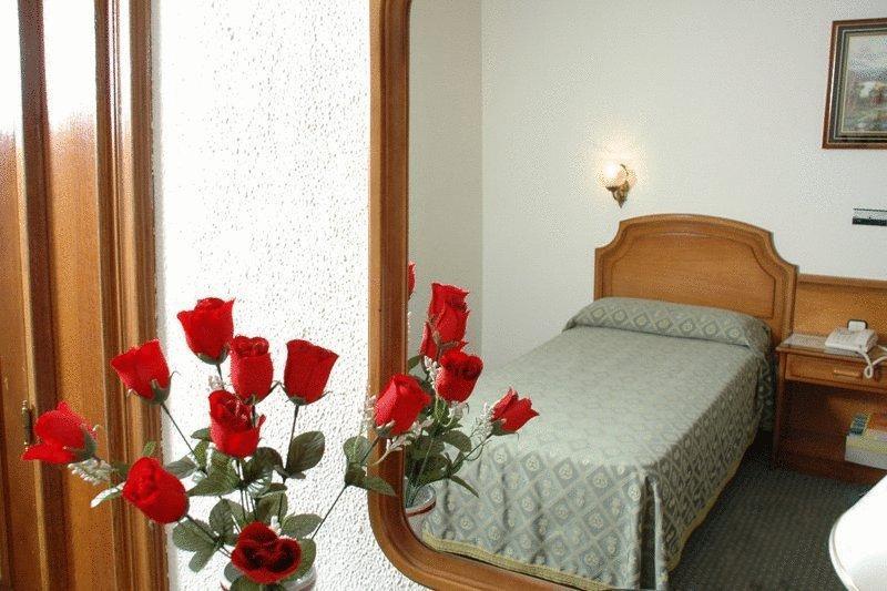 Hotel Senorial Madrid Zimmer foto